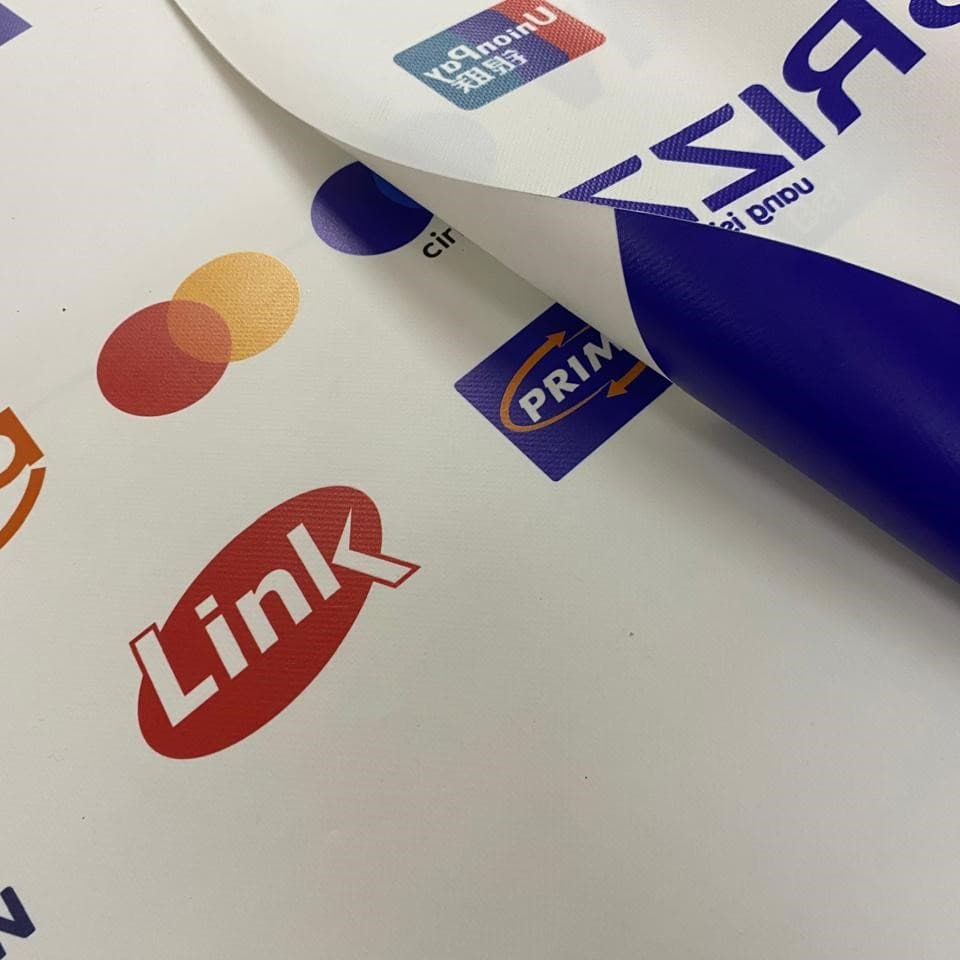 detail hasil cetak backlite 2 side by Titanium Printing